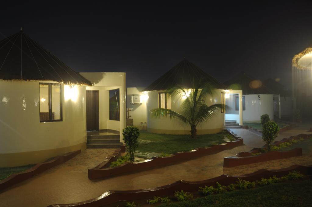 Seven Sky Clarks Exotica Hotel Bhuj Phòng bức ảnh