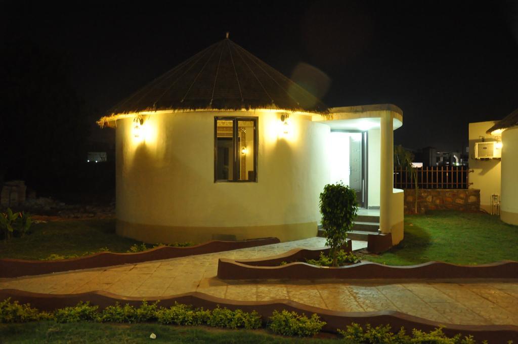 Seven Sky Clarks Exotica Hotel Bhuj Ngoại thất bức ảnh