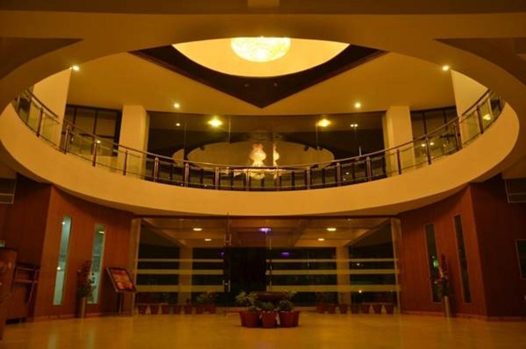 Seven Sky Clarks Exotica Hotel Bhuj Phòng bức ảnh