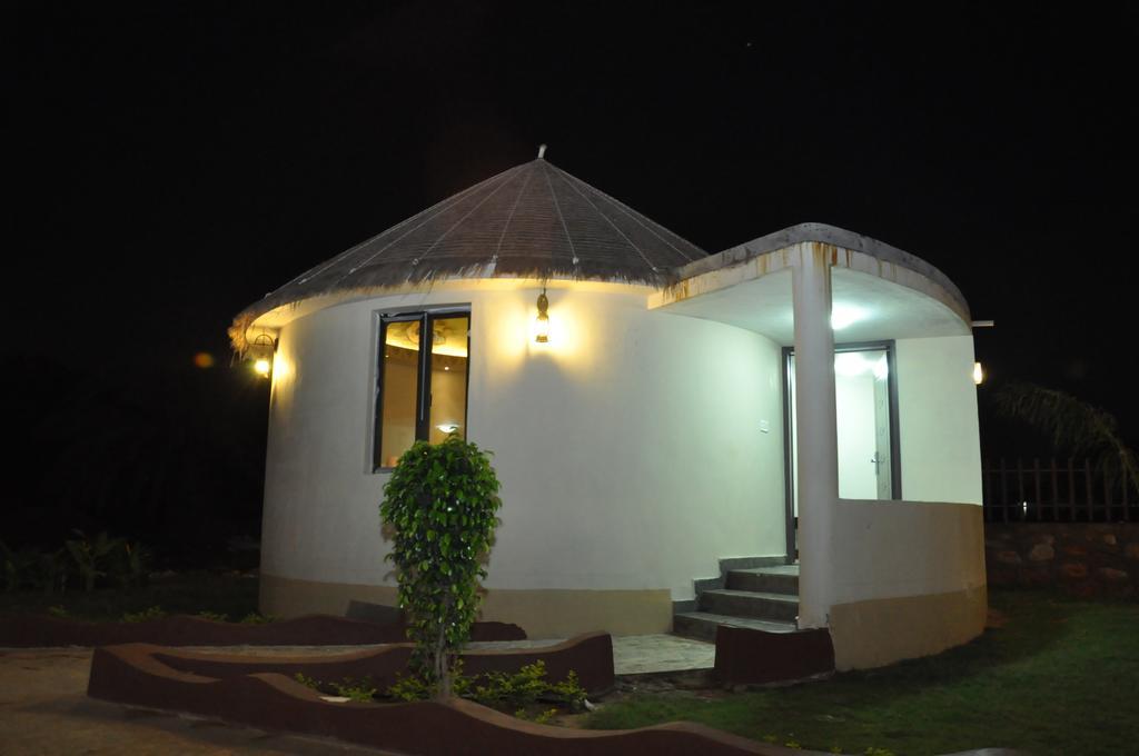 Seven Sky Clarks Exotica Hotel Bhuj Phòng bức ảnh