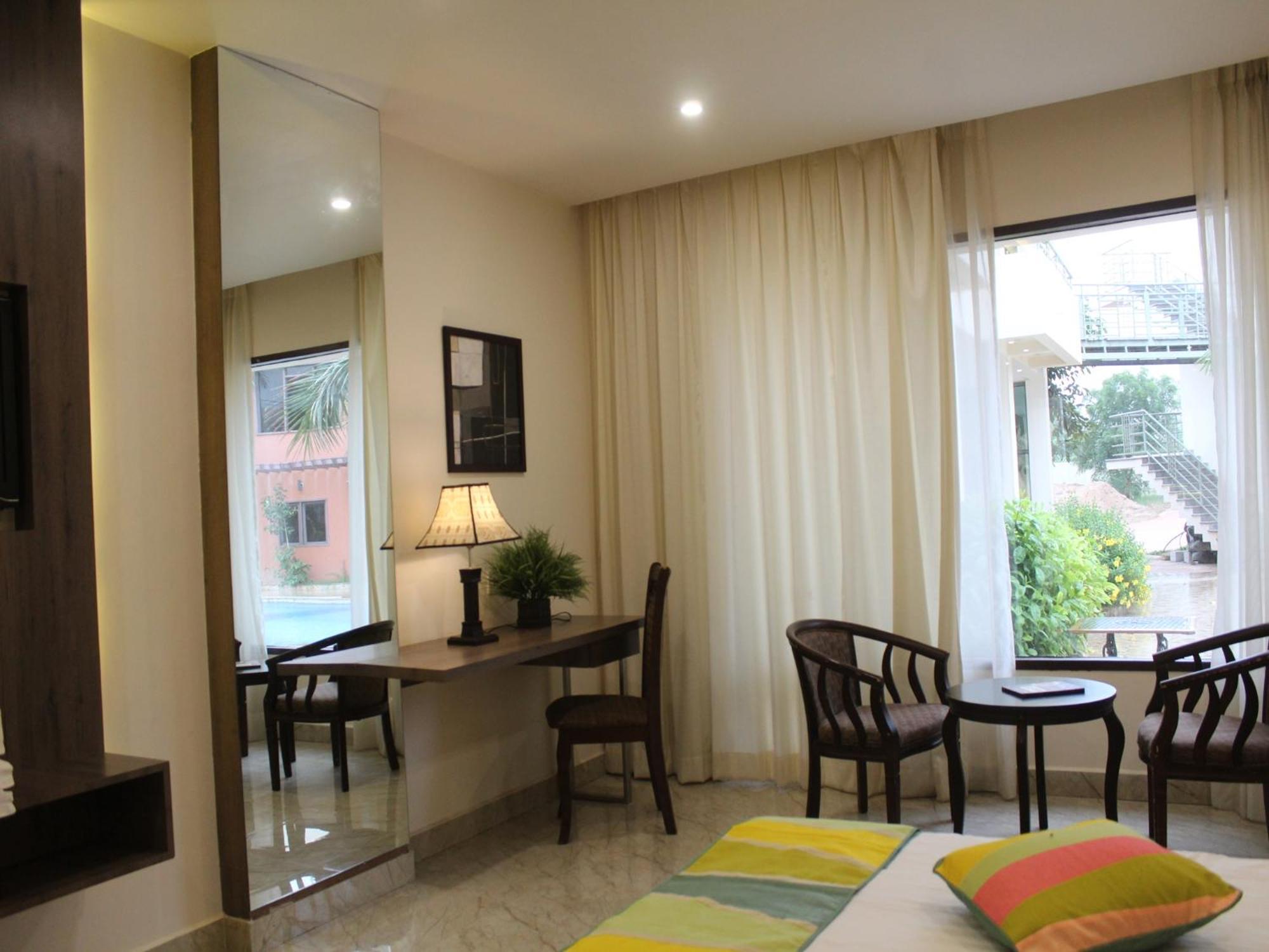 Seven Sky Clarks Exotica Hotel Bhuj Ngoại thất bức ảnh
