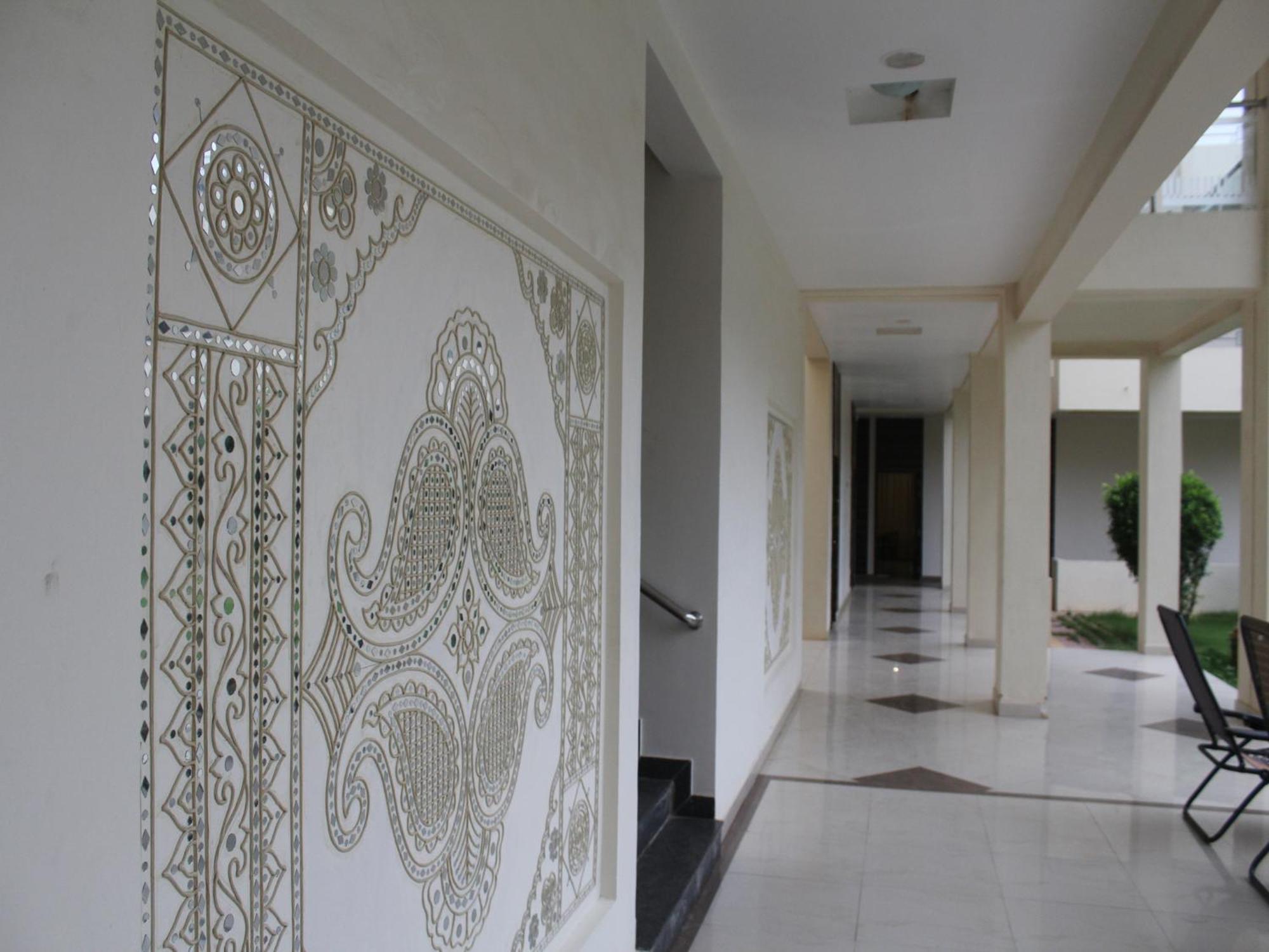 Seven Sky Clarks Exotica Hotel Bhuj Ngoại thất bức ảnh
