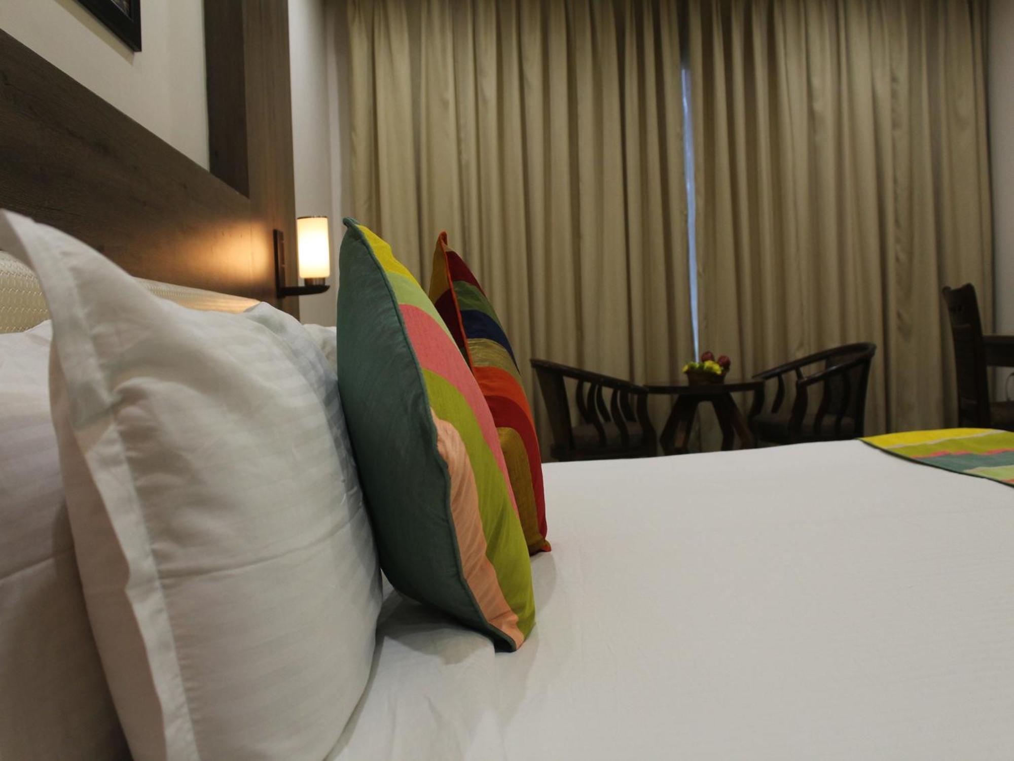 Seven Sky Clarks Exotica Hotel Bhuj Ngoại thất bức ảnh