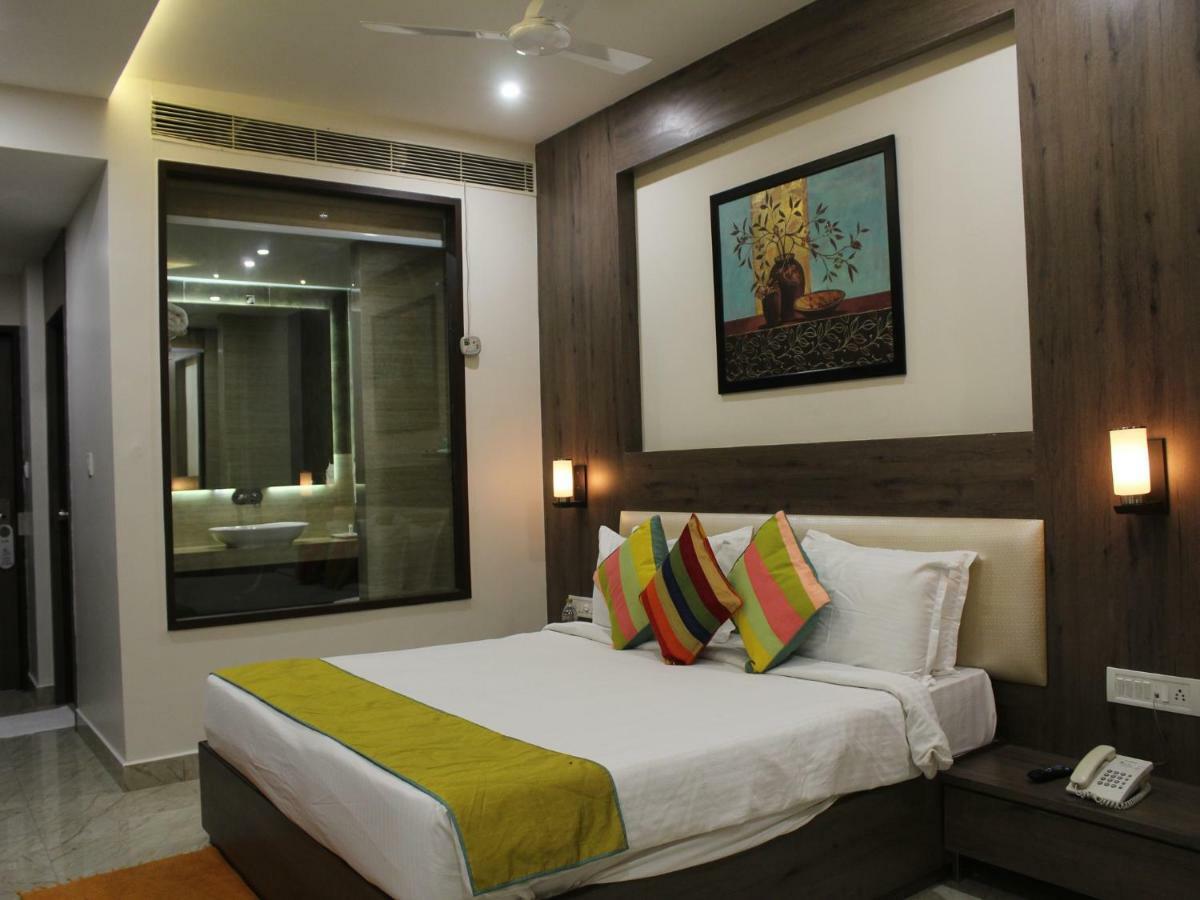 Seven Sky Clarks Exotica Hotel Bhuj Ngoại thất bức ảnh