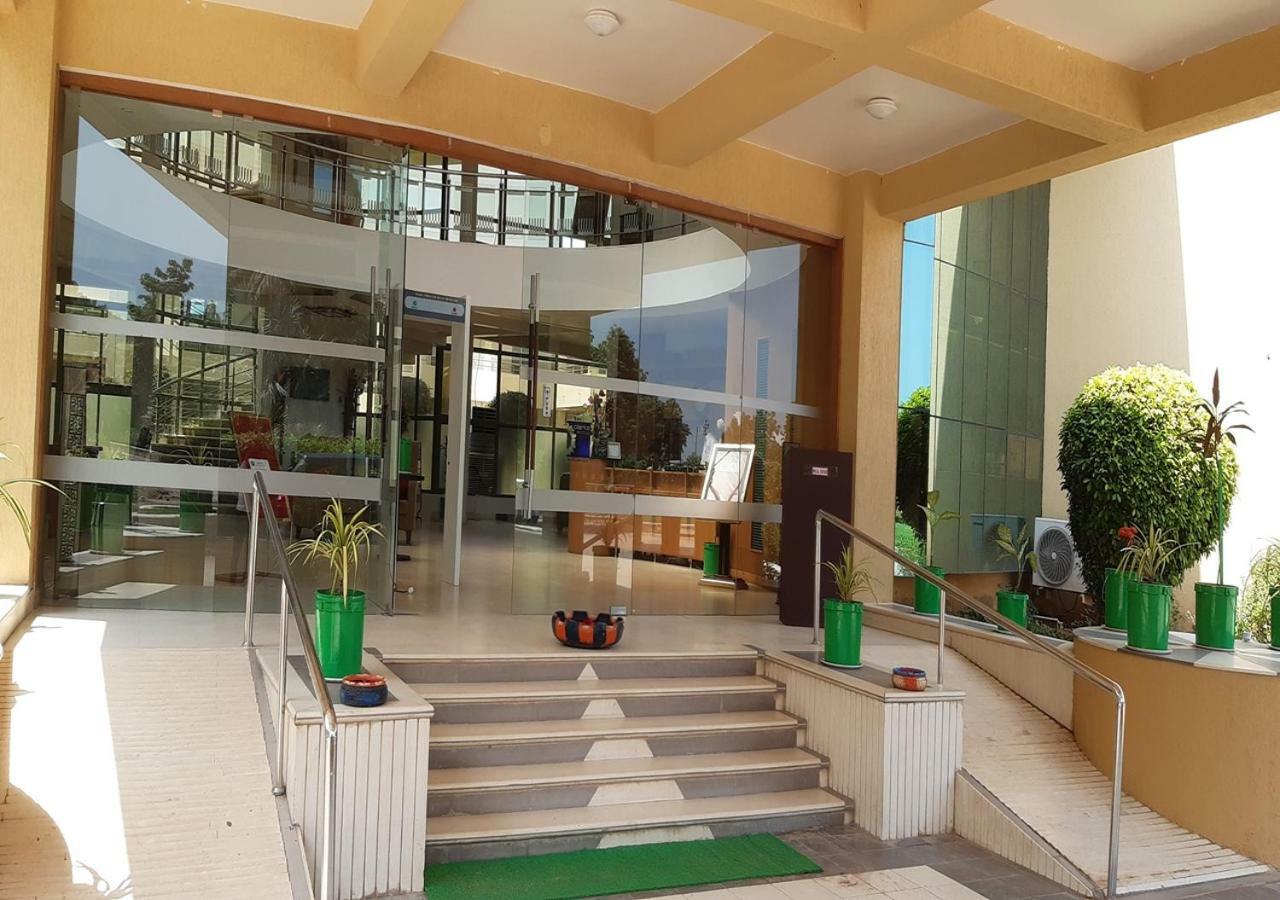 Seven Sky Clarks Exotica Hotel Bhuj Ngoại thất bức ảnh